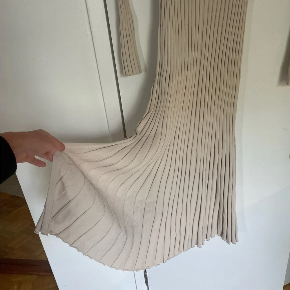 DISSH Cream Ribbed Maxi Dress - Picture 5 of 8